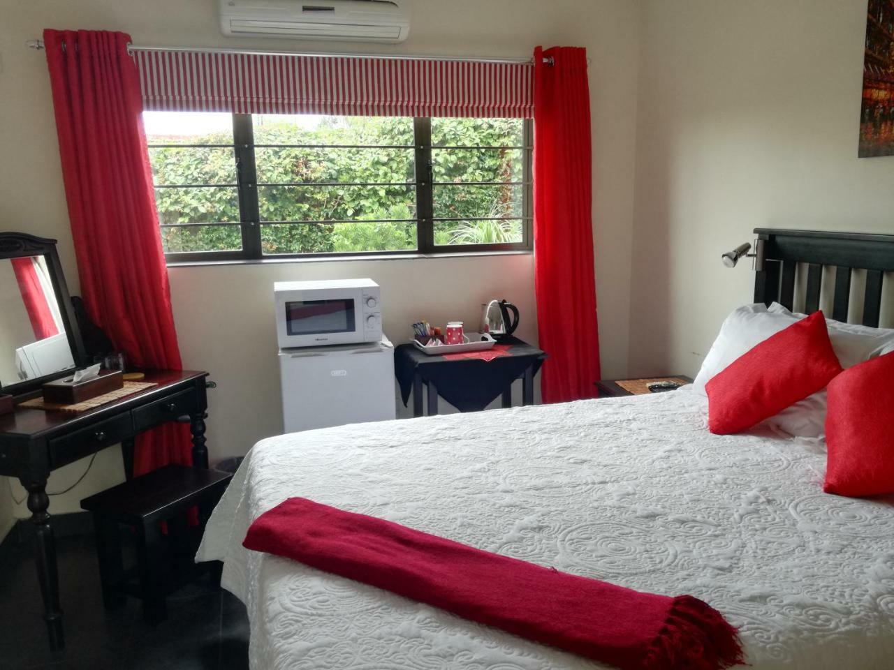 Avalon Guest House Amanzimtoti Zewnętrze zdjęcie
